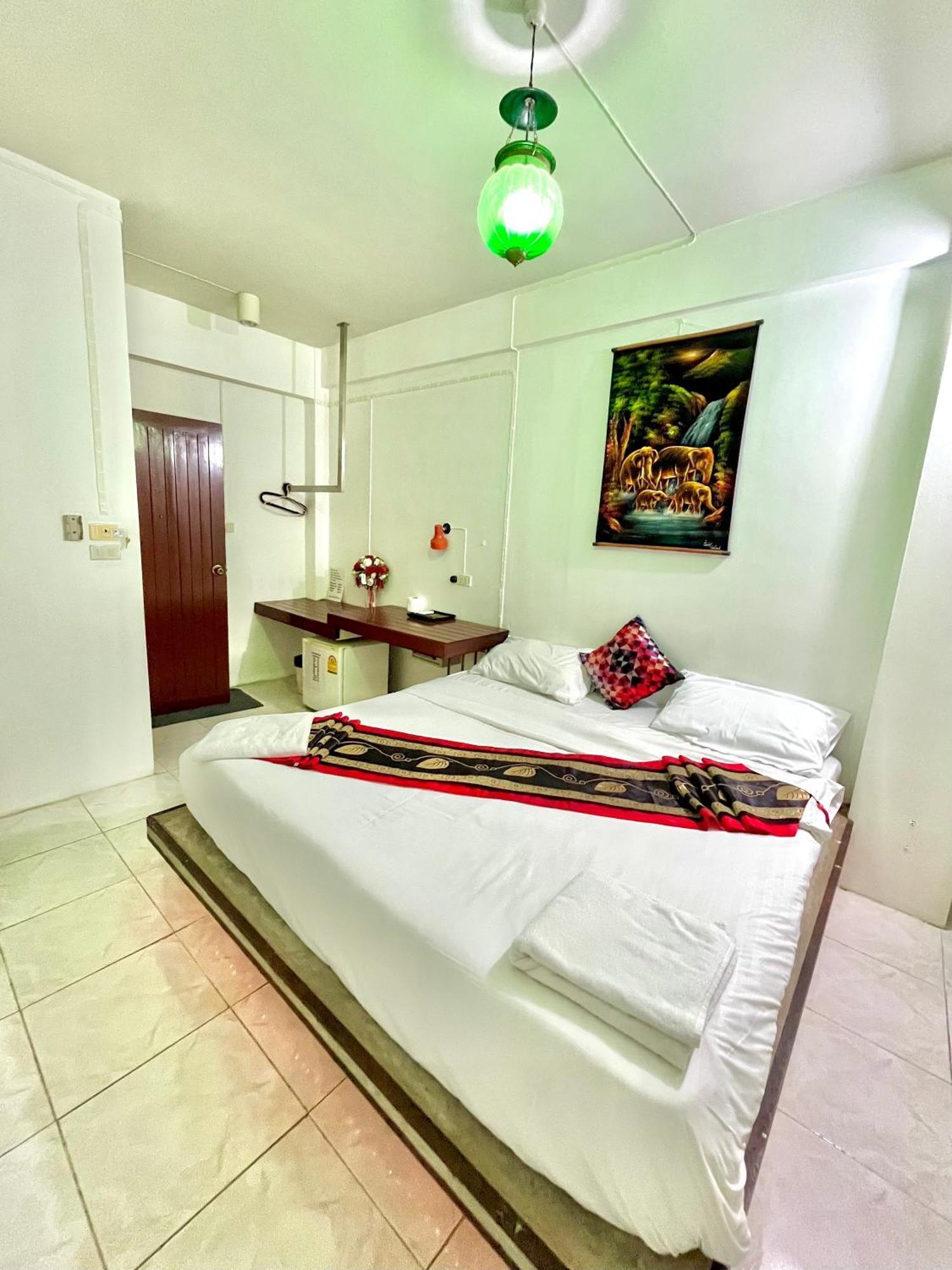 Sea Beach Paradise Patong Esterno foto